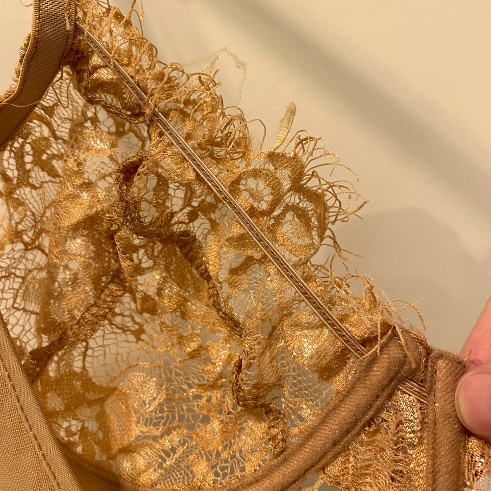 BNWOT Meshki Valerie lace bodysuit - Picture 5 of 7